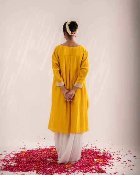 Haldi noor